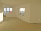 ПРОДАДЕН!!!Тристаен апаратамент в кв. Бриз с панорамна морска гледка.